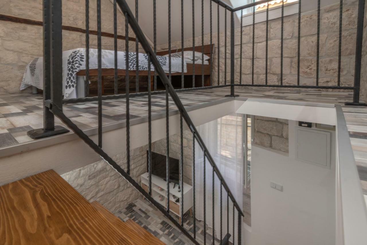 Apartman Skuribanda トロギール エクステリア 写真